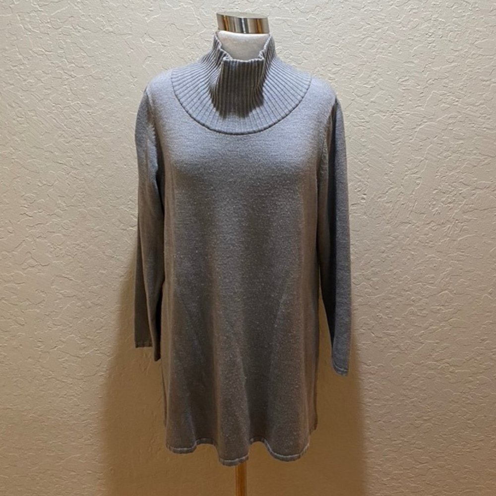 Eileen Fisher long mock turtleneck sweater size L